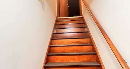 Luxurious Apartment only few minutes away from UB & Buffalo Airport!!