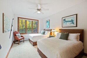 3 chambres, bureau, Wi-Fi, draps fournis