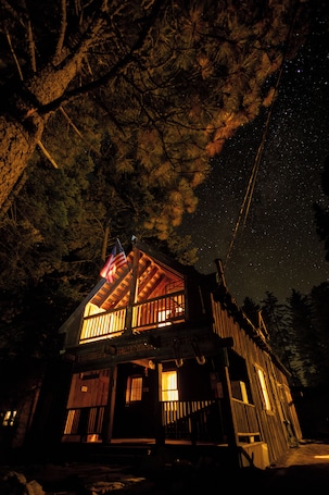 Exterior. Historic Cabin inside Kings Canyon National Park