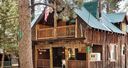 Historic Cabin inside Kings Canyon National Park