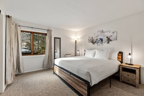 2 bedrooms, internet, bed sheets - Steps to Free Ski/Town Bus Stop, Hot Tub, Eat/Drink/Shop + W/D in Unit-Gas Fireplace-View-Updated (Steamboat Springs)