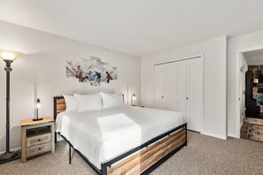 Unclassified image, 5 of 49, button