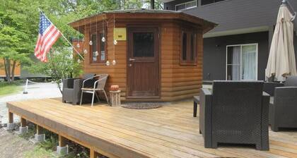 "Chloe”Trailer house hotel where a large number of people can stay