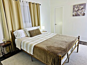 1 bedroom, in-room safe, desk, iron/ironing board
