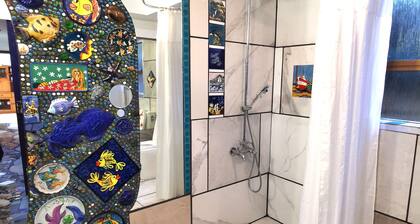 Make memories in this artists quarters.
Blue mosaic place - start to explore HB.