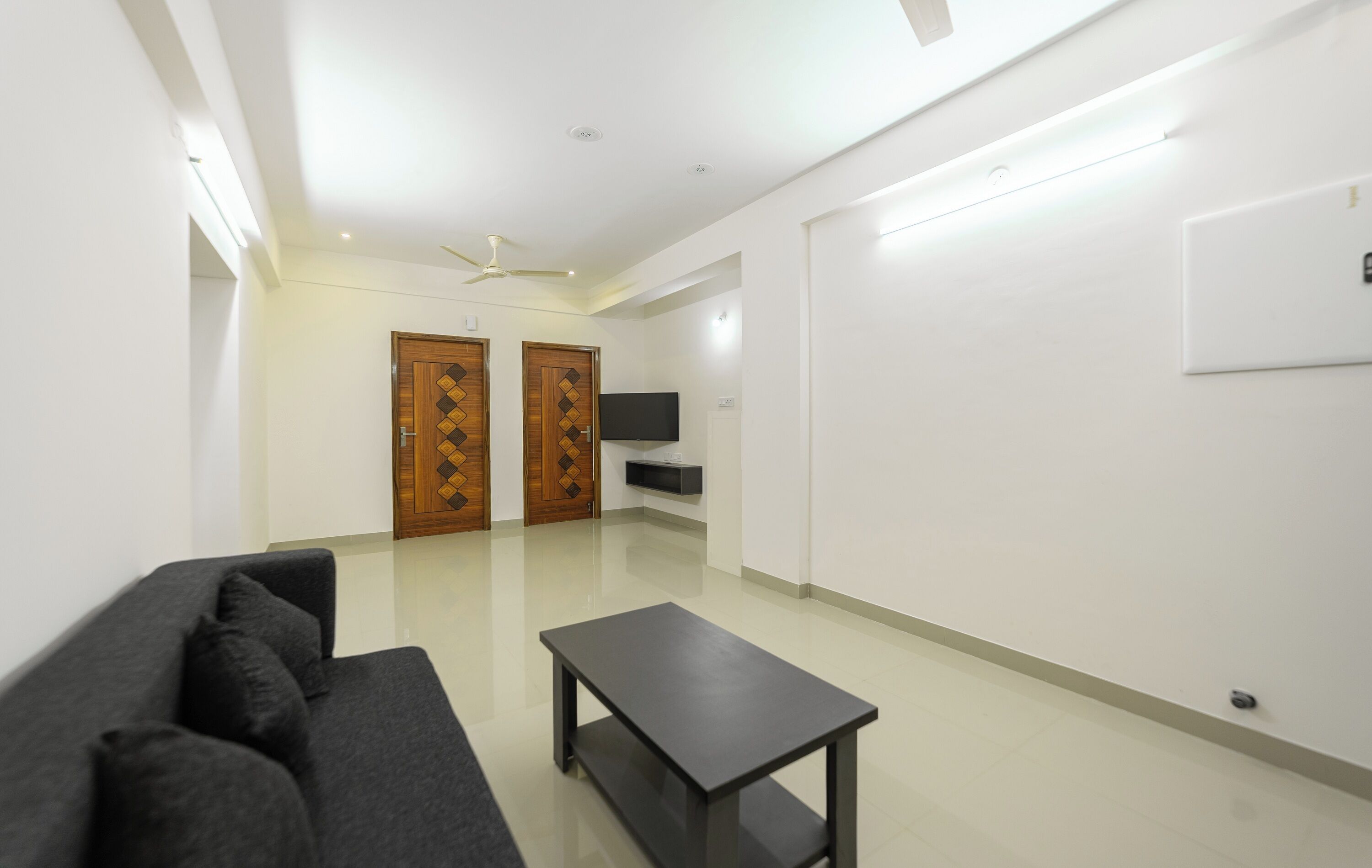 Family Room | Premium bedding, desk, free WiFi, bed sheets