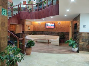 Lobby sitting area - Hotel Bali Resort (Reasi)