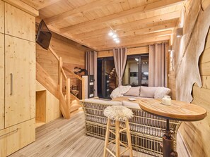 Interior - Luxe Timber Lodge & Yoga Loft by Interhome (Mladé Buky)