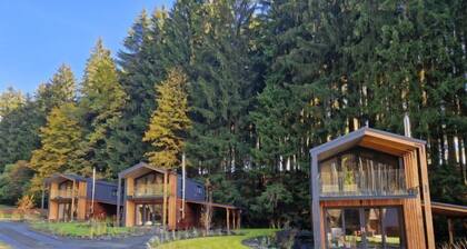 Luxe Timber Lodge & Relaxing Bath by Interhome