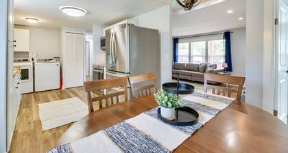 Hillsboro Hideaway w/ Private Hot Tub & Bunkhouse!