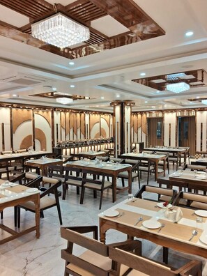 Restaurant - Prime beach resort Mandarmani (Kanthi)