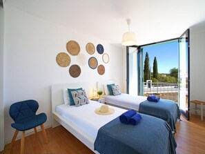 2 habitaciones, escritorio y acceso a internet 