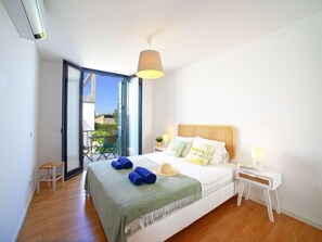 2 Schlafzimmer, Schreibtisch, Internetzugang