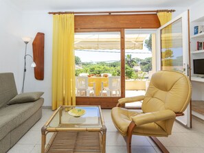 TV - Melis III C2 by Interhome (Pals)