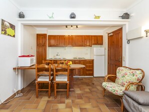 Interior - "Melis II M7 Playa de Pals" by Interhome (Pals)