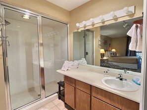 Hair dryer, towels - Comfy and Close to the Fun at Taos Ski Valley (Taos Ski Valley)