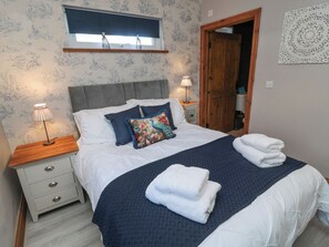 3 bedrooms, individually decorated, individually furnished, free WiFi