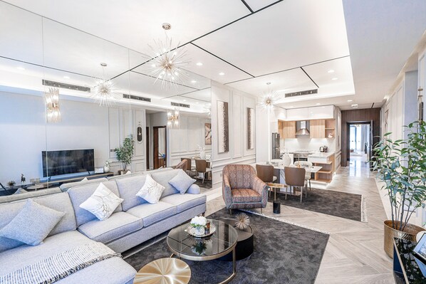 65-inch LCD TV with digital channels - Saden T3S Alwaha (Jeddah)