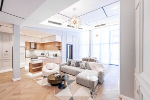 65-inch LCD TV with digital channels - Saden T3S Alwaha (Jeddah)