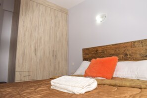 1 soverom, strykejern/-brett, wi-fi og sengetøy