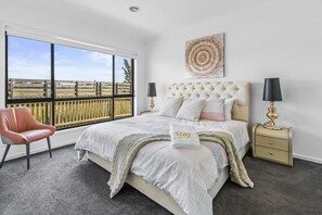 5 bedrooms, desk, iron/ironing board, travel cot