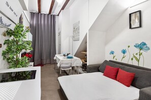 Interior - Holiday Home "La Casita de la Reina" with Private Terrace & Wi-Fi (Valencia)