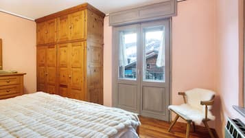 3 habitaciones, wifi gratis y ropa de cama