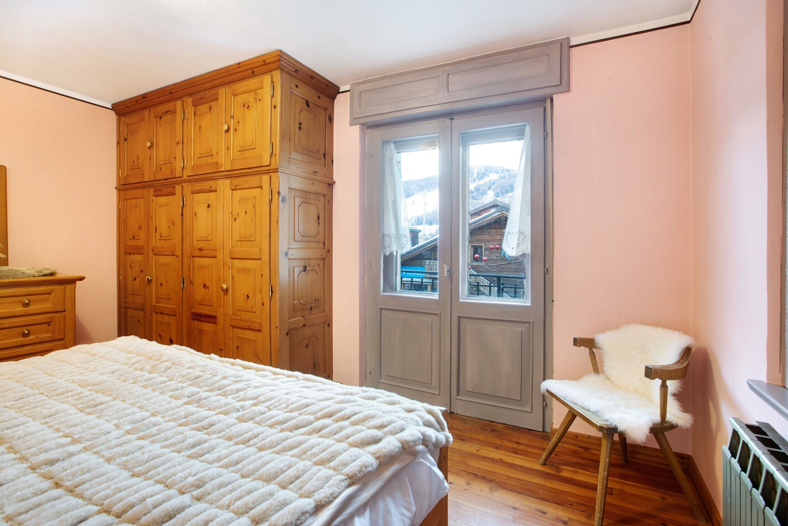 3 habitaciones, wifi gratis y ropa de cama 