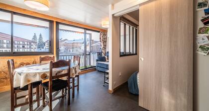 Apartment 'Les Mouflons 1500' with Mountain View, Balcony and Wi-Fi