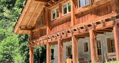 Chalet 'Maroc Mountain' mit Bergblick, privater Terrasse und WLAN