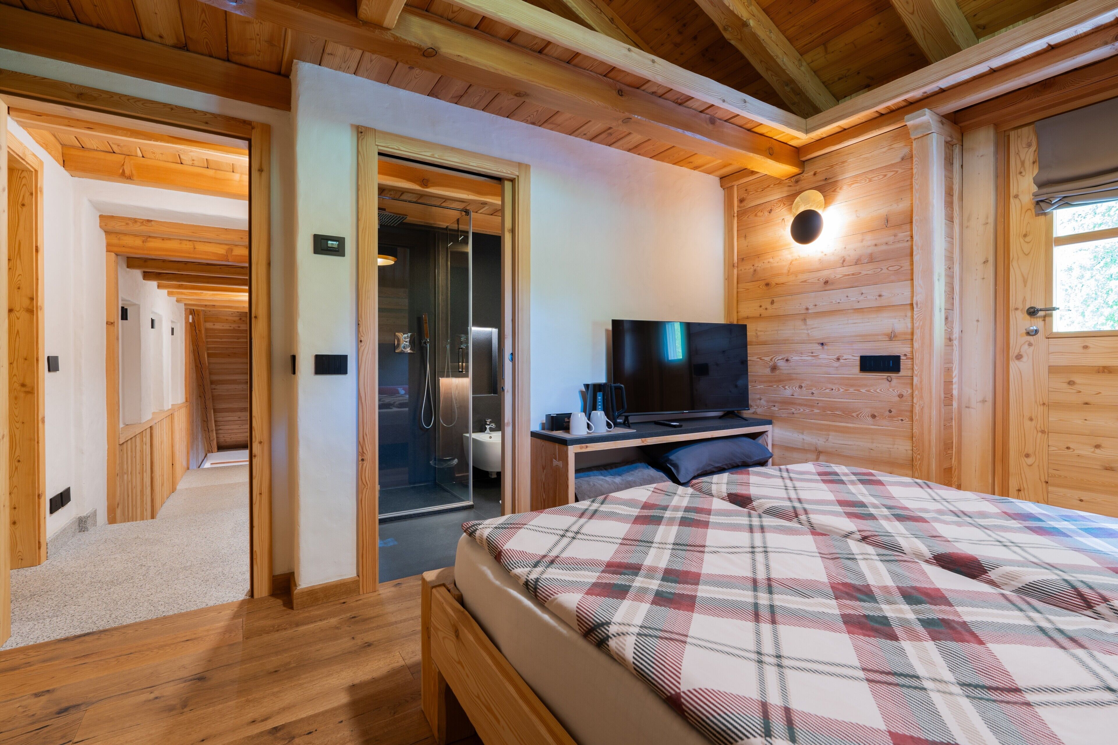 4 Schlafzimmer, kostenloses WLAN, Bettwäsche