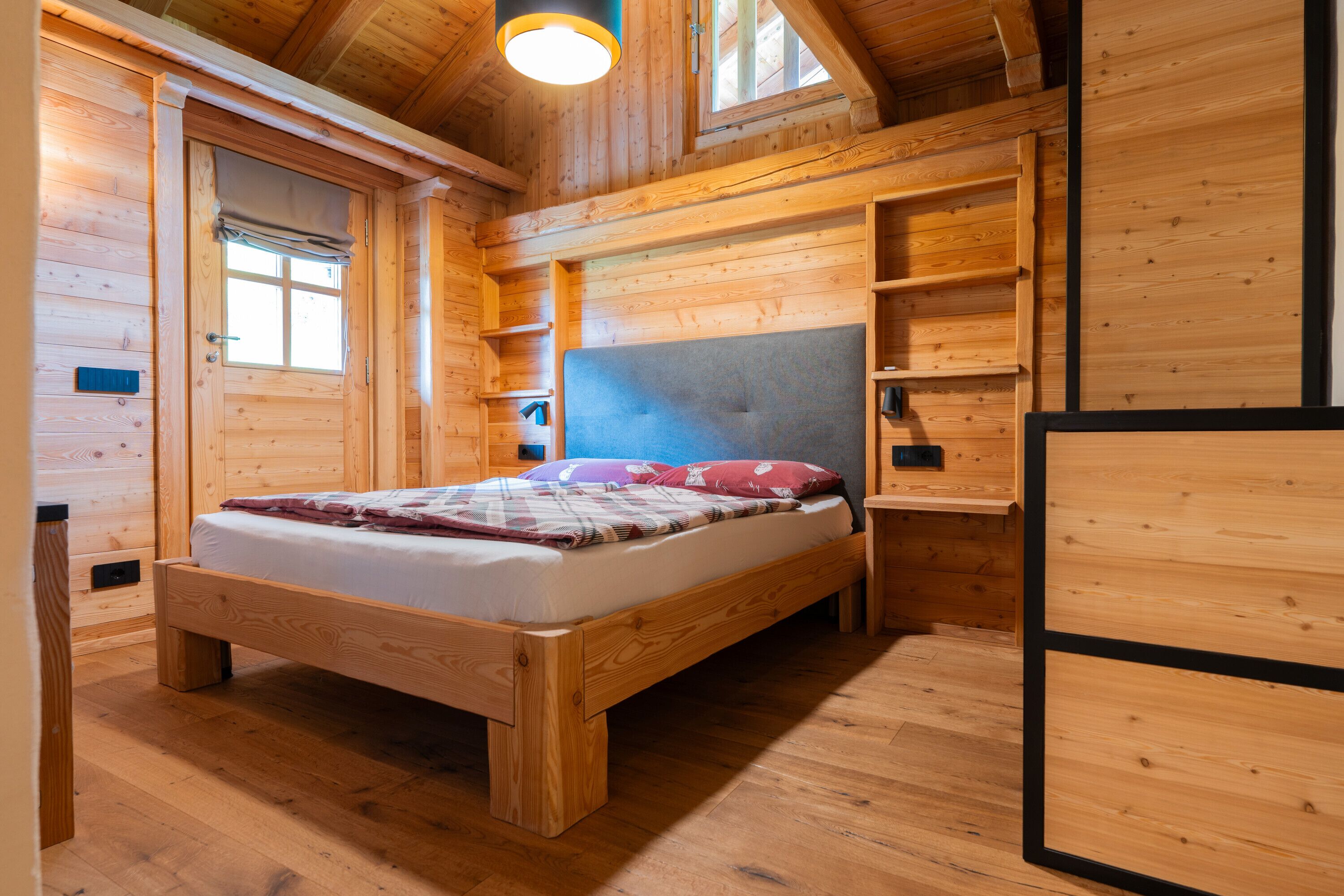 4 bedrooms, free WiFi, bed sheets