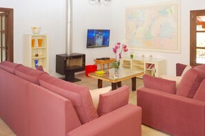 Fernseher, Tischtennisplatte