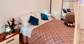 1 slaapkamer, een strijkplank/strijkijzer, gratis wifi, beddengoed