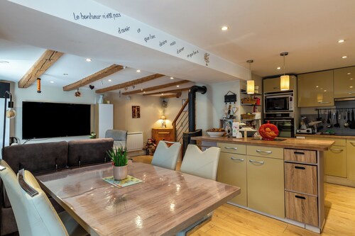 Maison de vacances "Maison Village Proche Lac d'Annecy" avec terrasse privée et Wi-Fi