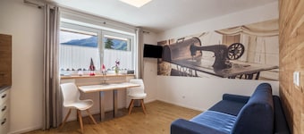 Apartment 'Die Schneiderei' with Mountain View and Wi-Fi