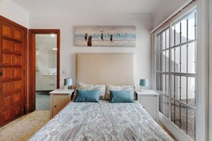 2 sovrum, strykjärn/strykbräda, gratis wi-fi och sängkläder