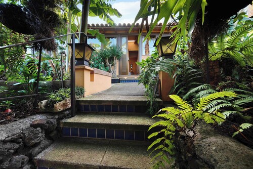 Chalet 'Eco Con Vistas Al Teide' with Sea View, Wi-Fi and Air Conditioning