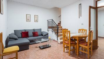 Televisión, chimenea