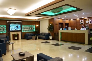 Reception - Mabeet Al-Khobar Served Apartment (Al Khobar)