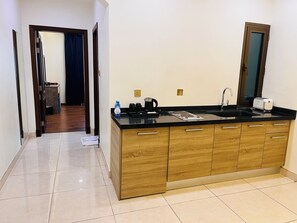 Private kitchen - Mabeet Al-Khobar Served Apartment (Al Khobar)
