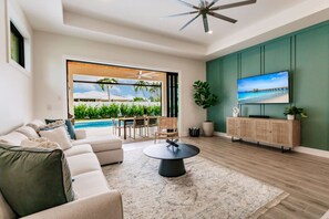 Smart-TV, Kamin, Tischtennisplatte, Stereoanlage