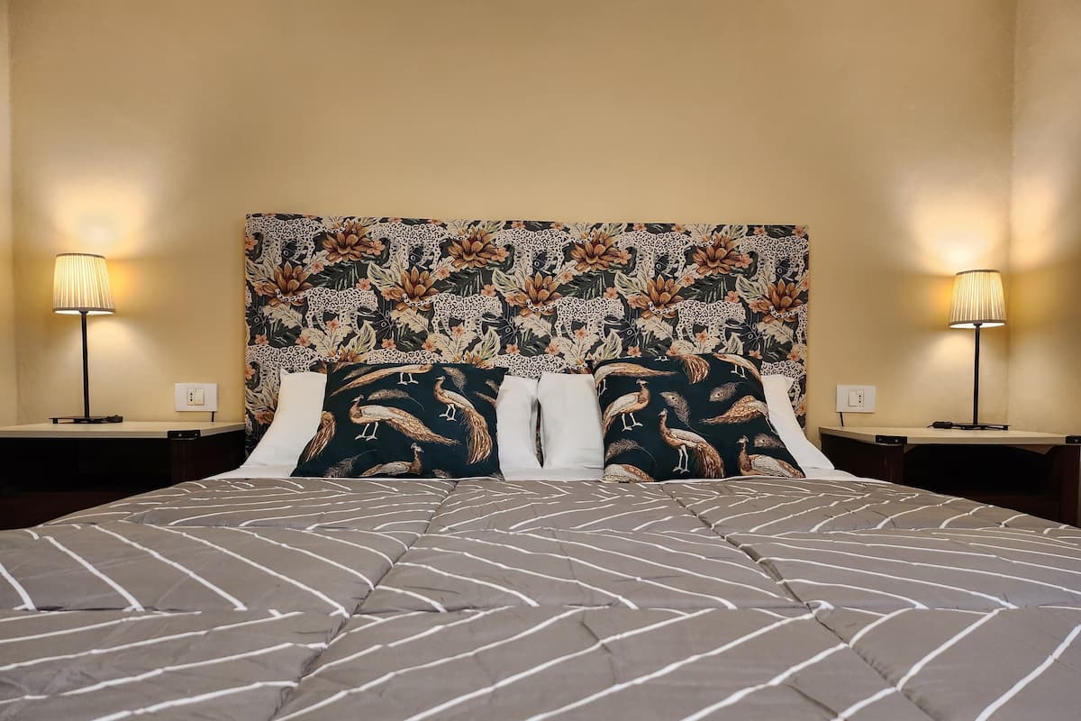 Family Apartment | Free WiFi, bed sheets