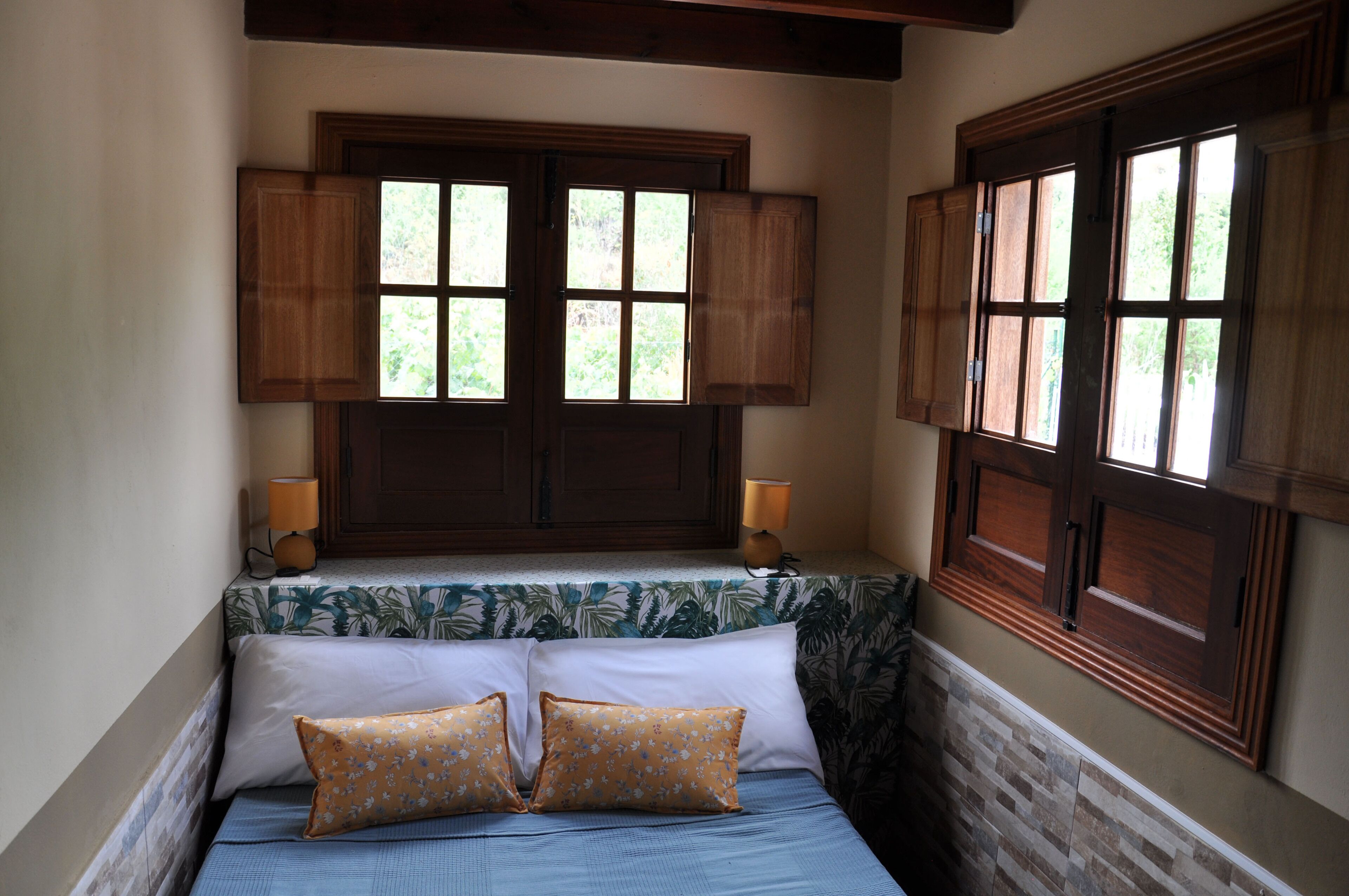 Wifi gratis y ropa de cama 