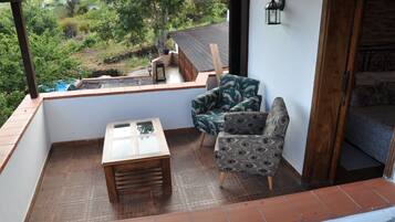 Superior Double Room, Sea View | Terrace/patio