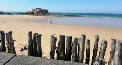 Gîte Le Chalet, La Boussac Entre Saint-malo et le Mont-st-michel