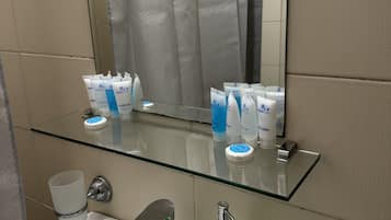 Standard Double or Twin Room | Bathroom | Shower, hair dryer, towels