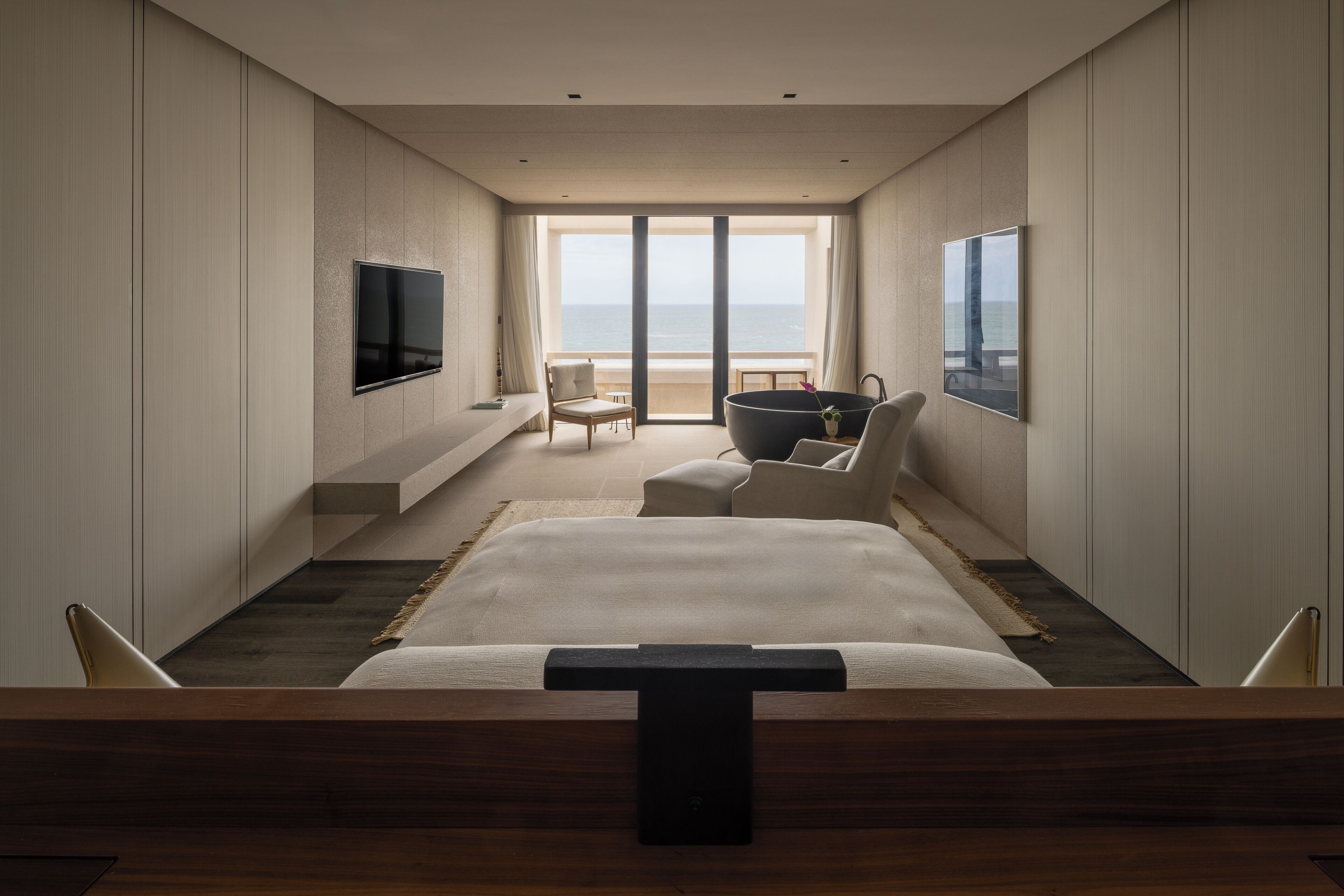 THE SEA STUDIO | Minibar, in-room safe, desk, blackout drapes