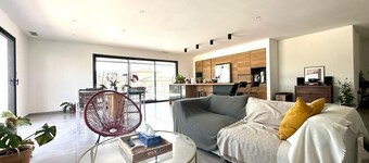 Villa 8 People Swimming Pool Pétanque BBQ