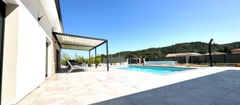 Villa 8 People Swimming Pool Pétanque BBQ